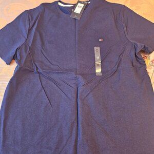 NWT Navy Tommy Hilfiger T-shirt